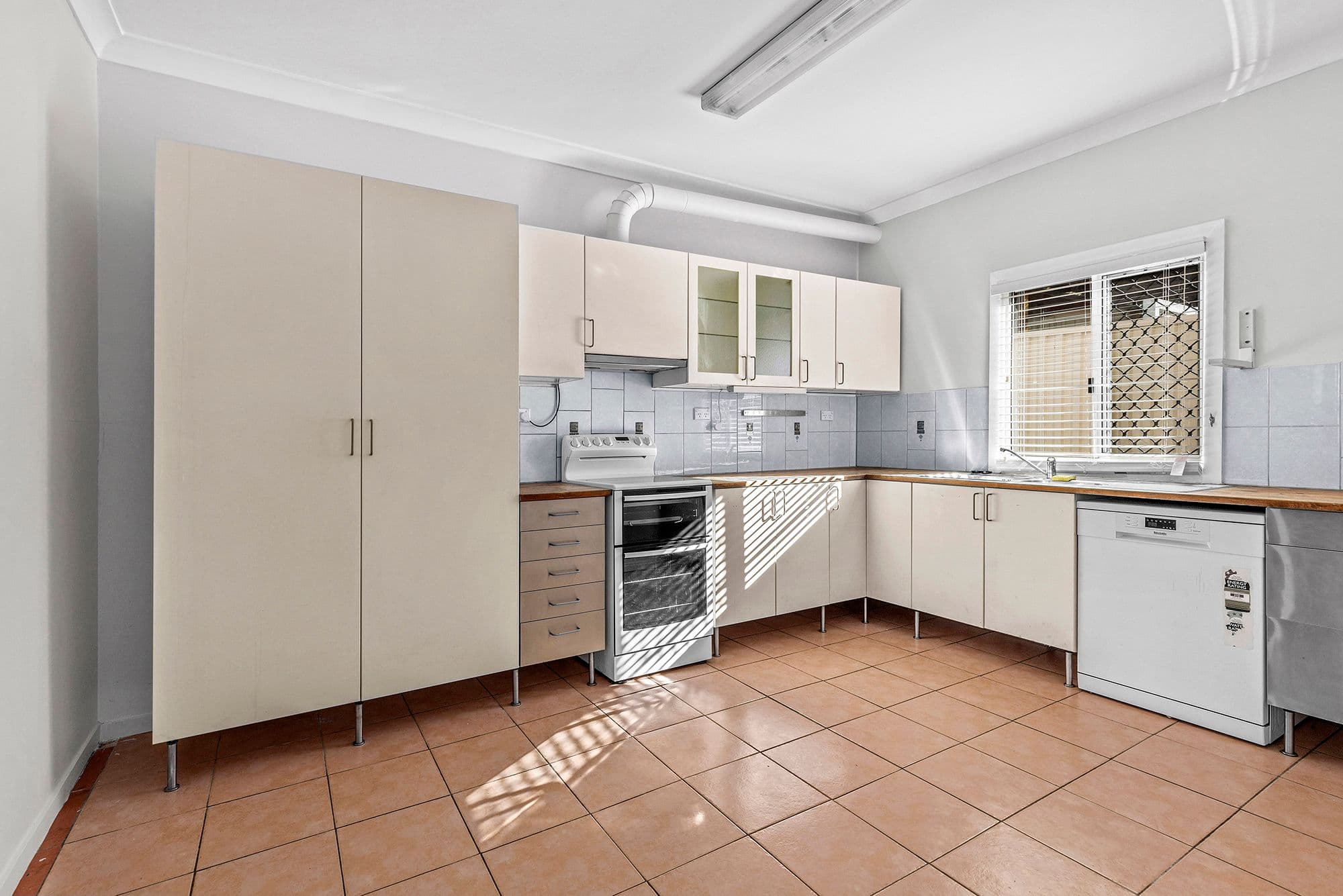 6 Cowen Street, Margate QLD 4019, Margate - Thumbnail 6