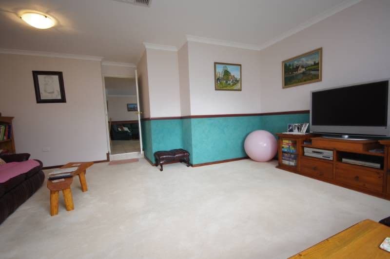 17 Heathfield Drive, LANDSDALE WA 6065, Landsdale - Thumbnail 4