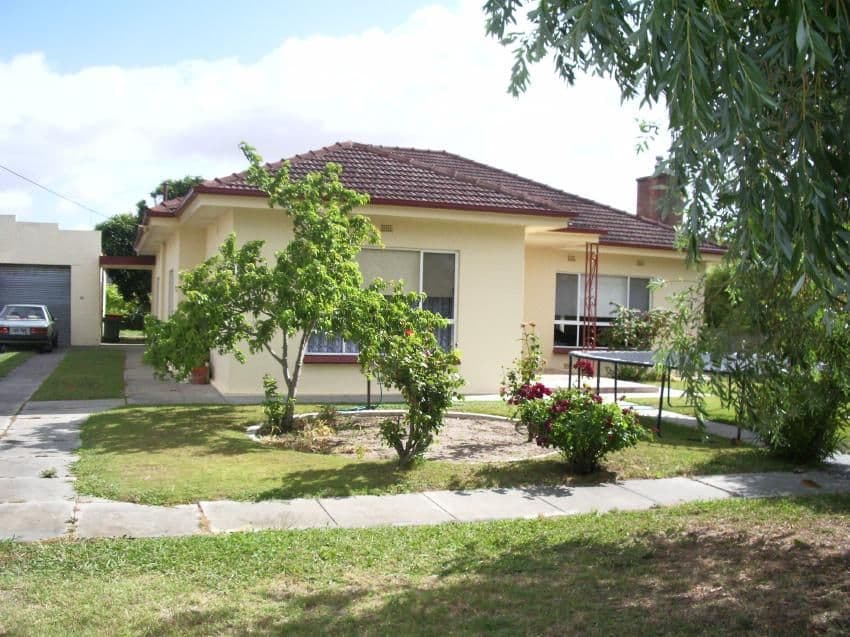 33 Cannawigara Road, BORDERTOWN SA 5268, Bordertown - Image 1