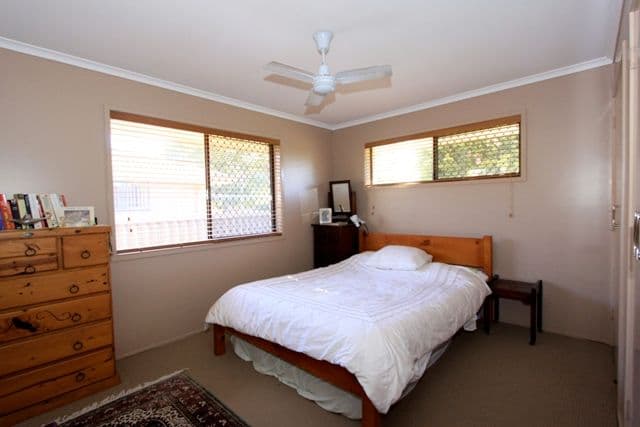 85 Acanthus Avenue, BURLEIGH WATERS QLD 4220, Burleigh Waters - Thumbnail 5
