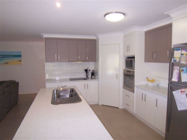 14  Barambah Street, GLENVALE QLD 4350, Glenvale - Thumbnail 2