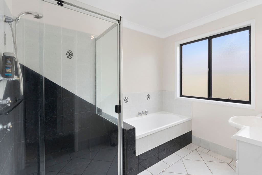 5 Pintail Crescent, Forest Lake QLD 4078, Forest Lake - Thumbnail 6