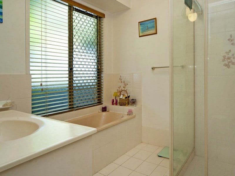 19 Rosedale Place, HELENSVALE QLD 4212, Helensvale - Thumbnail 8
