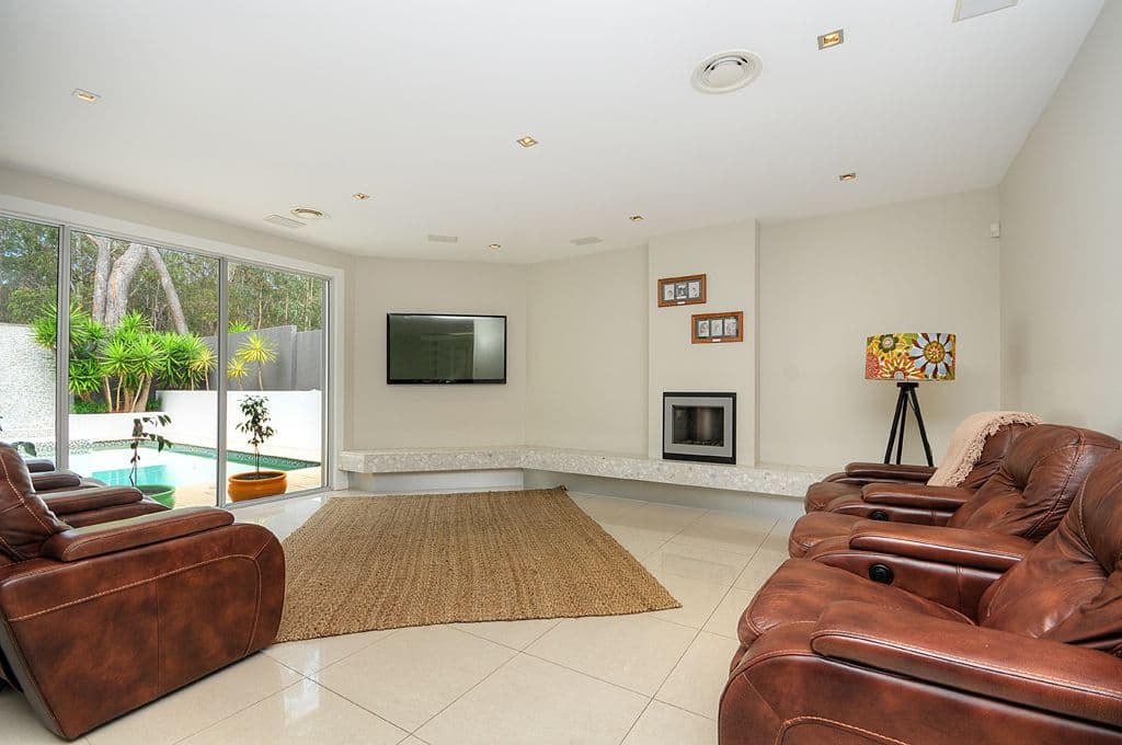 129 Arun Drive, Arundel QLD 4214, Arundel - Thumbnail 6