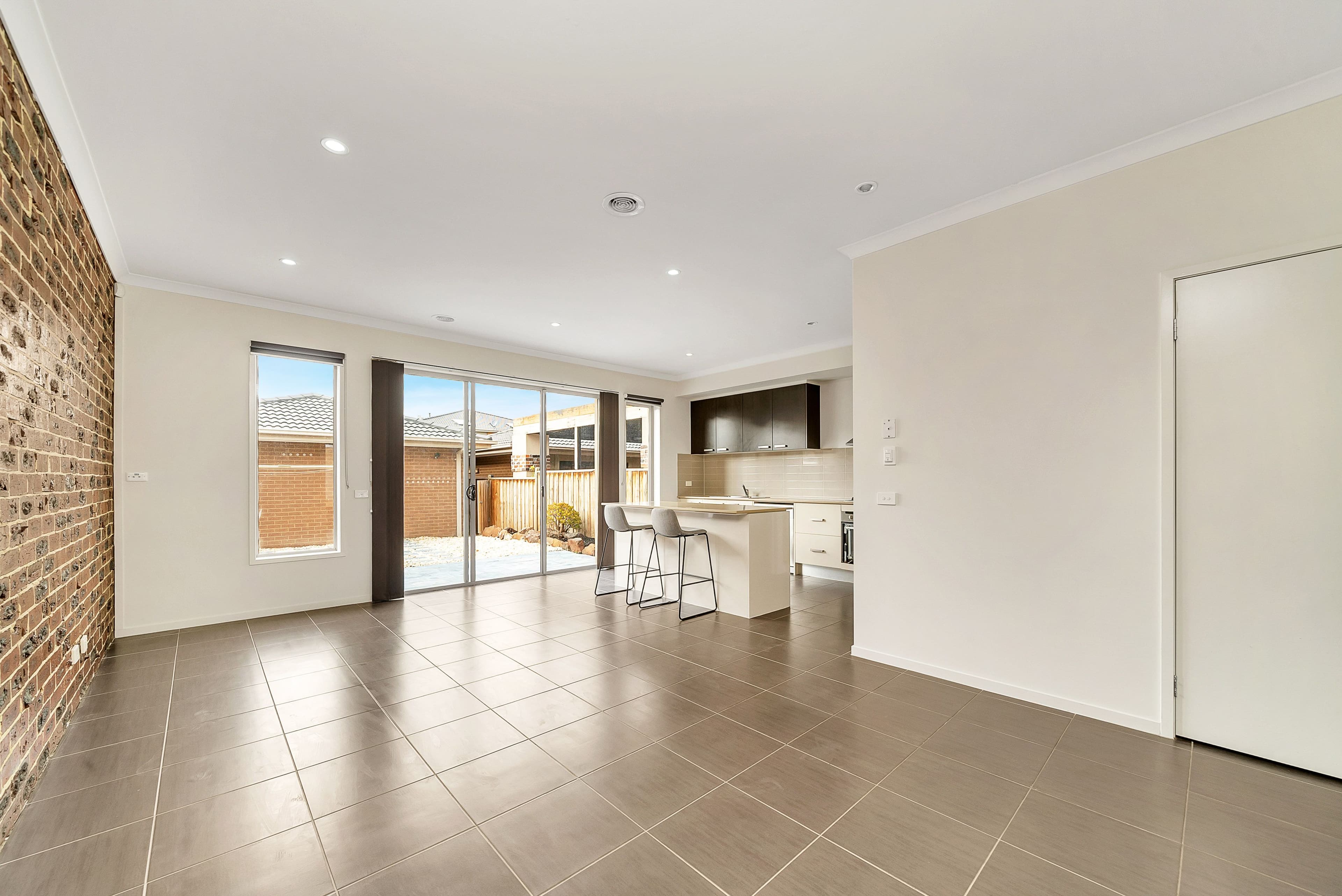 22 Broadbeach Circuit, Sanctuary Lakes VIC 3030, Sanctuary Lakes - Thumbnail 5