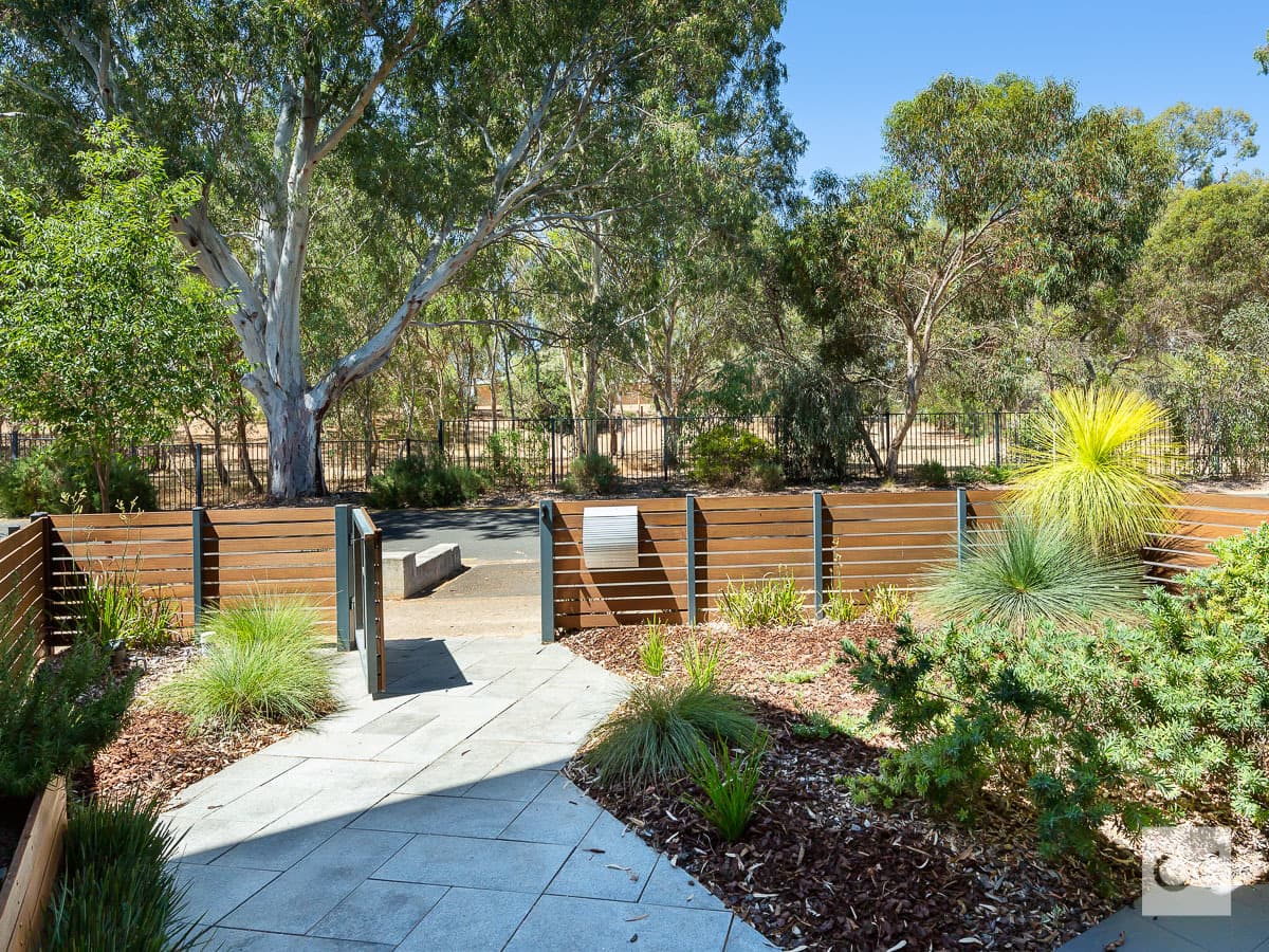 10 Hobbs Drive, Campbelltown - Image 1