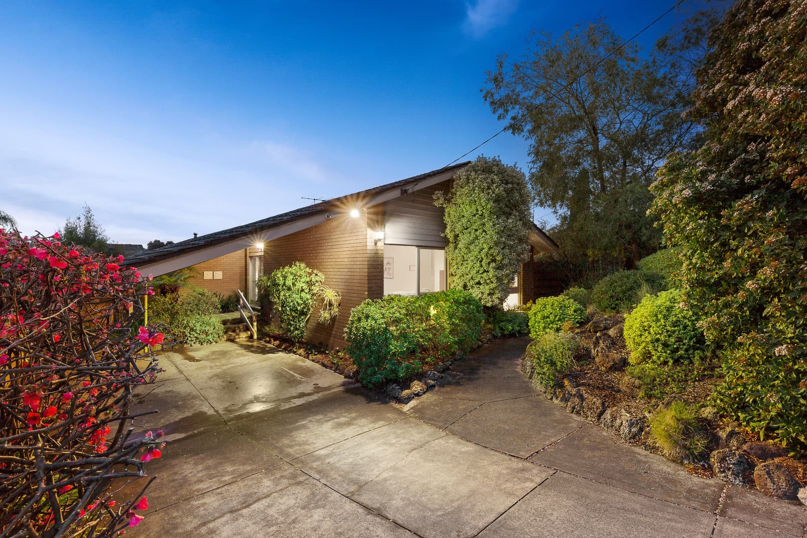 65 Winston Drive, Doncaster, VIC 3108, Doncaster - Thumbnail 2