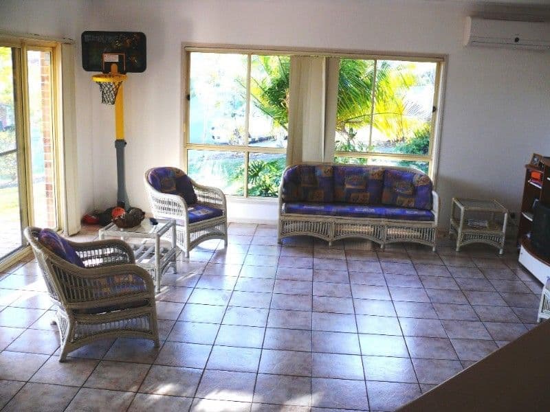 2 Greenridge Street, OXENFORD QLD 4210, Oxenford - Thumbnail 4