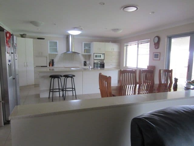 32 Bunya View Drive, HIGHFIELDS QLD 4352, Highfields - Thumbnail 3