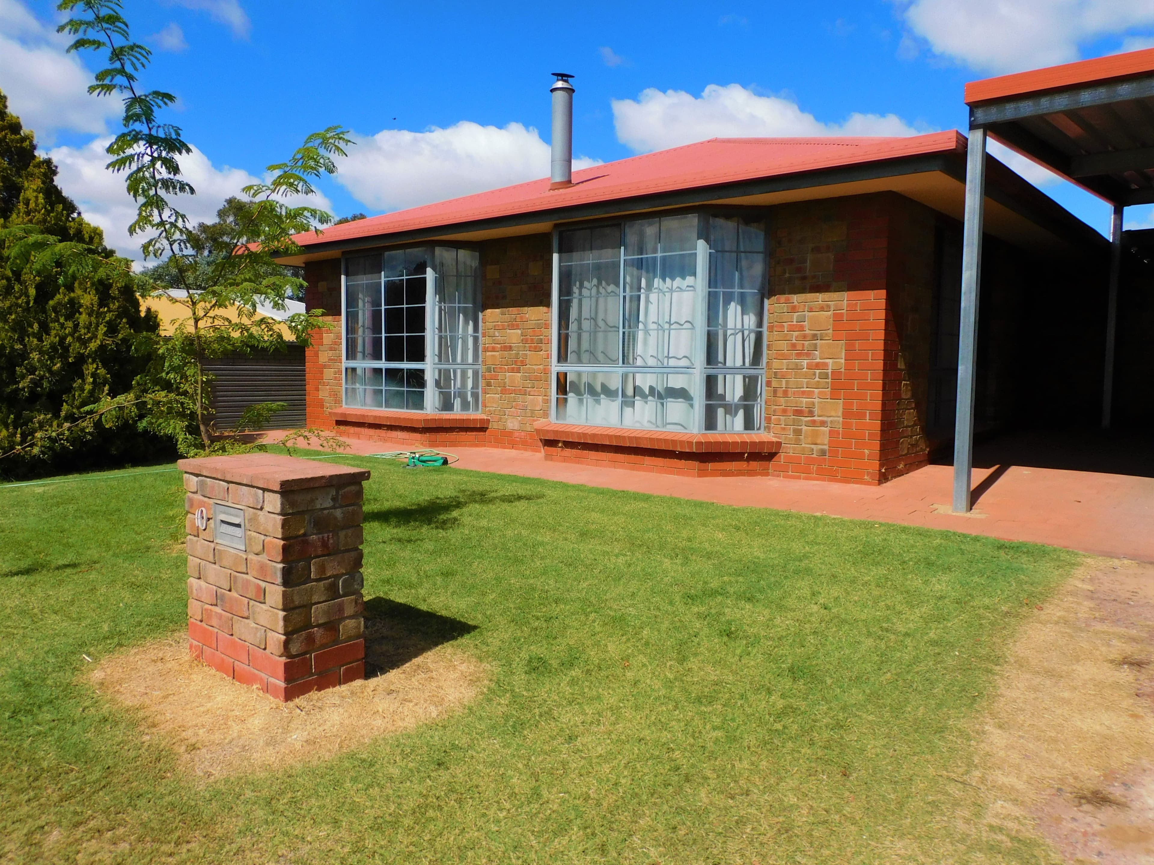10 Albert Parade, Bordertown SA 5268, Bordertown - Image 1