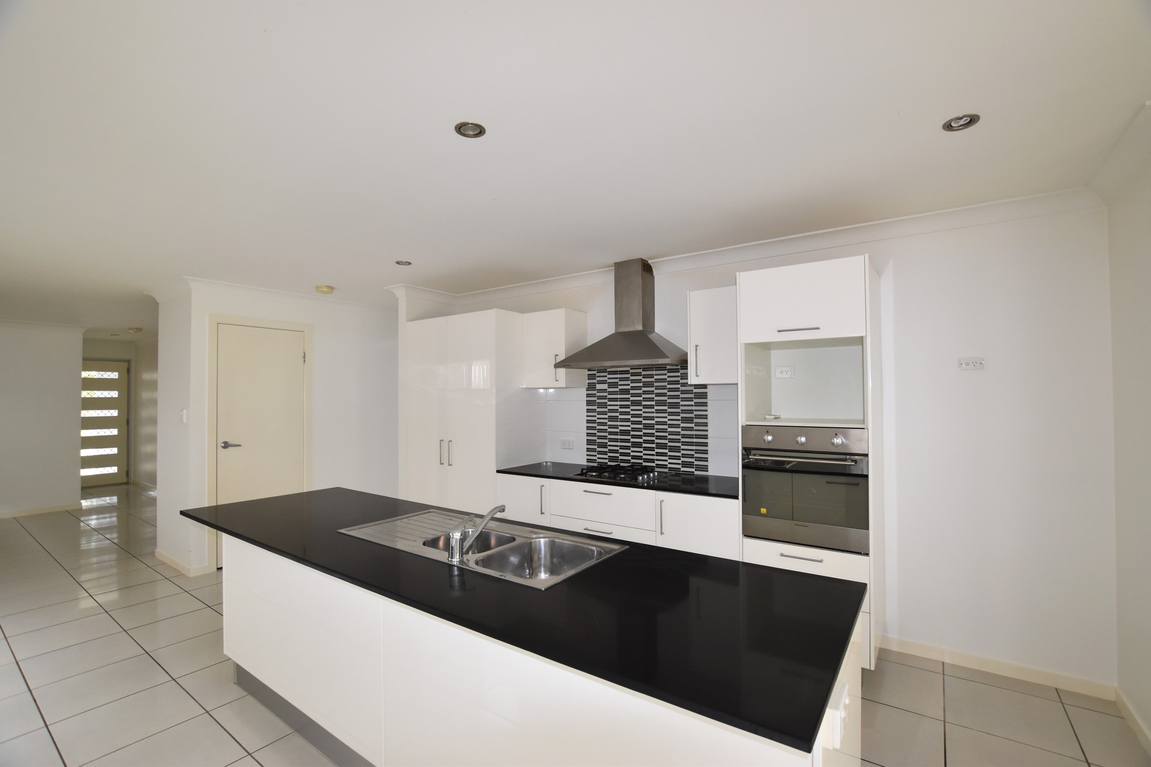 38 Christina Road, Clinton QLD 4680, Clinton - Thumbnail 6