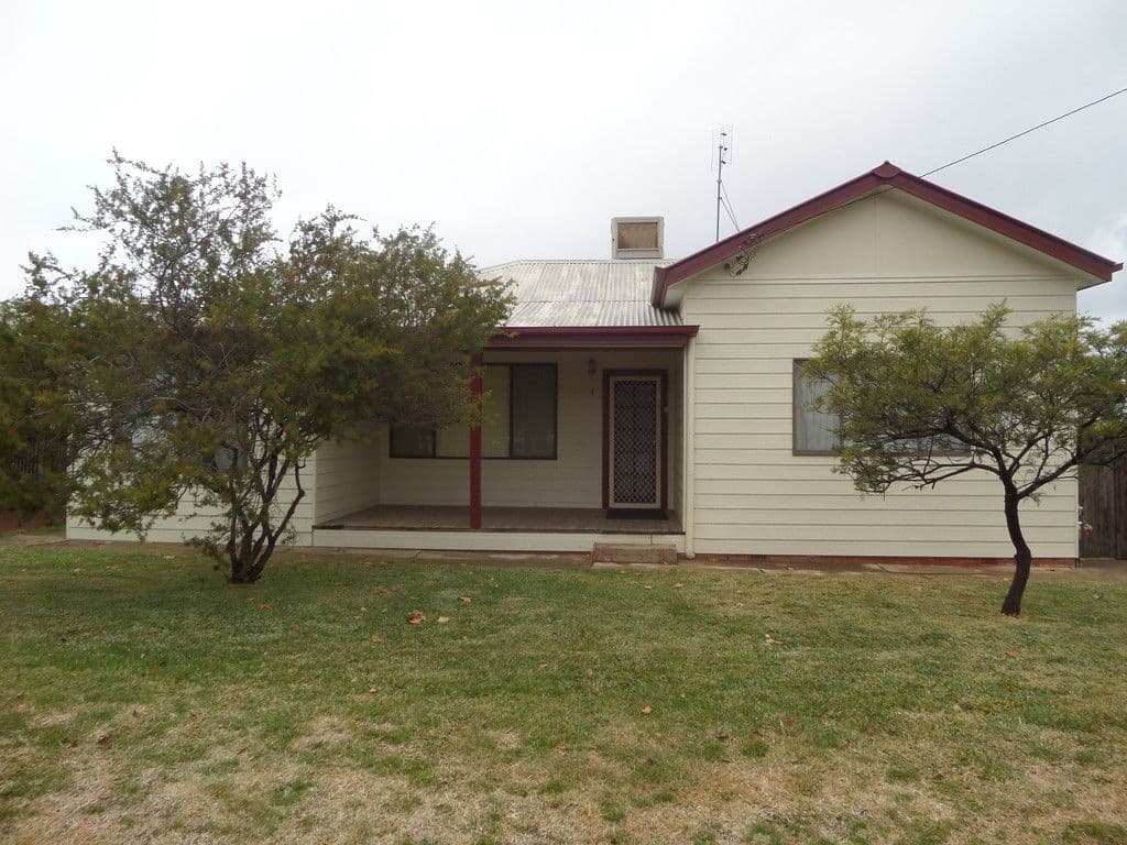 3 William Street, Narrandera NSW 2700, Narrandera - Image 1