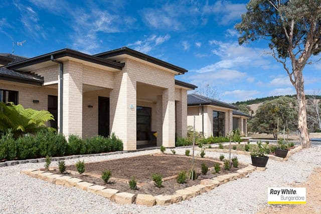68 Carlton Drive, Bungendore - Thumbnail 2