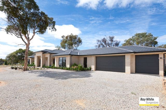 68 Carlton Drive, Bungendore - Thumbnail 3