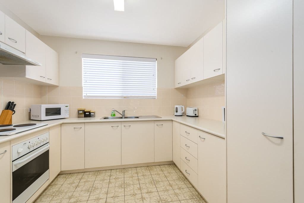 61 Bayview Street, Runaway Bay QLD 4216, Runaway Bay - Thumbnail 8