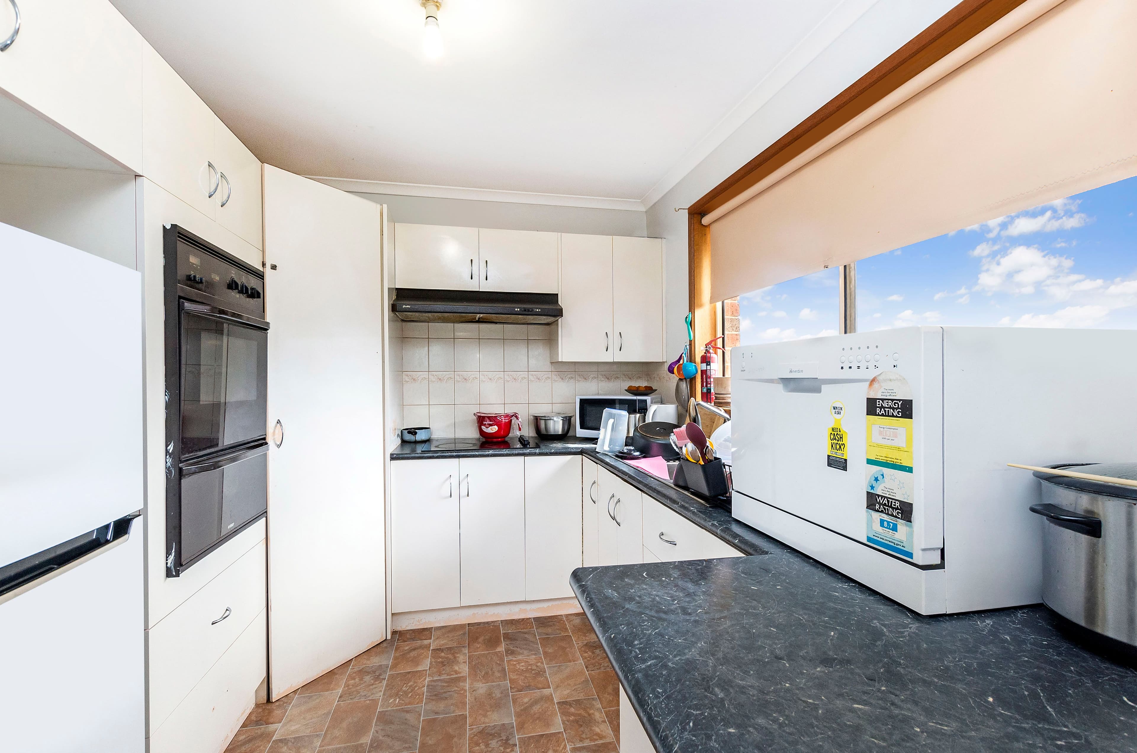4 Caroville Drive, Warrnambool VIC 3280, Warrnambool - Thumbnail 3