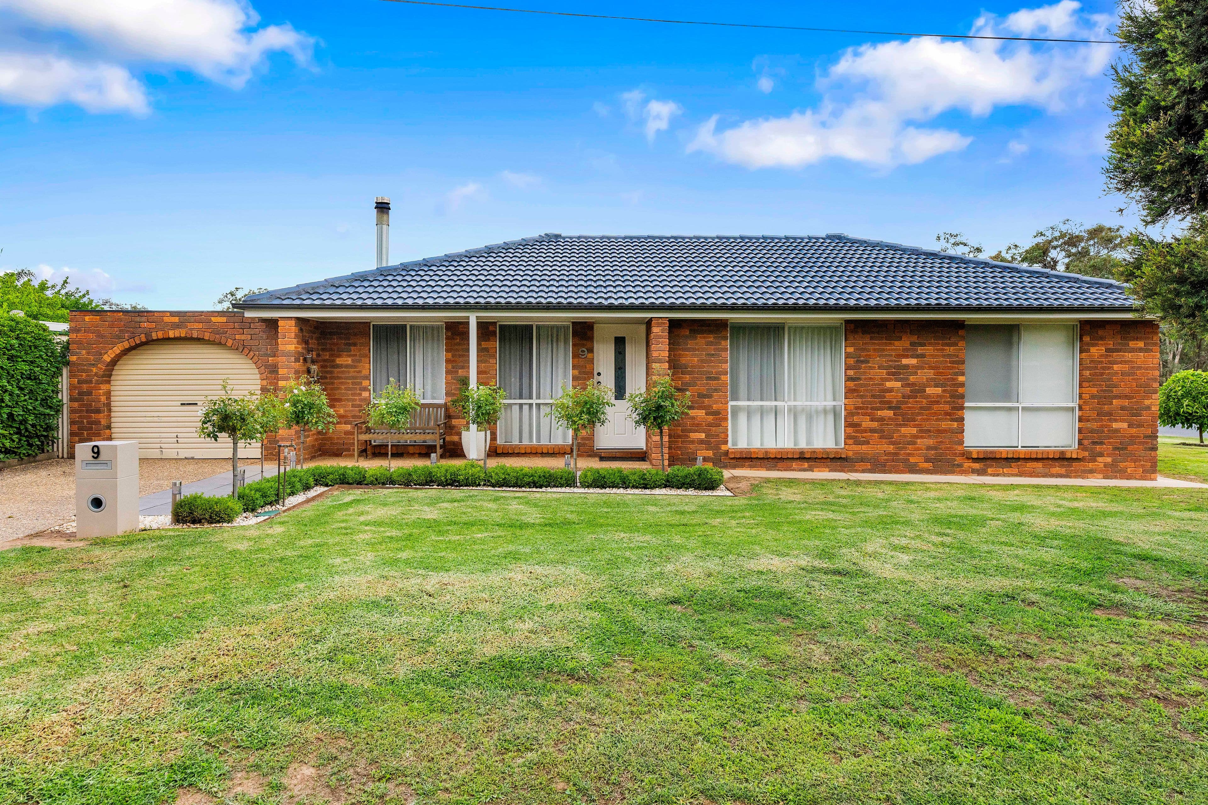 9 Craft Street, Lake Albert NSW 2650, Lake Albert - Image 1