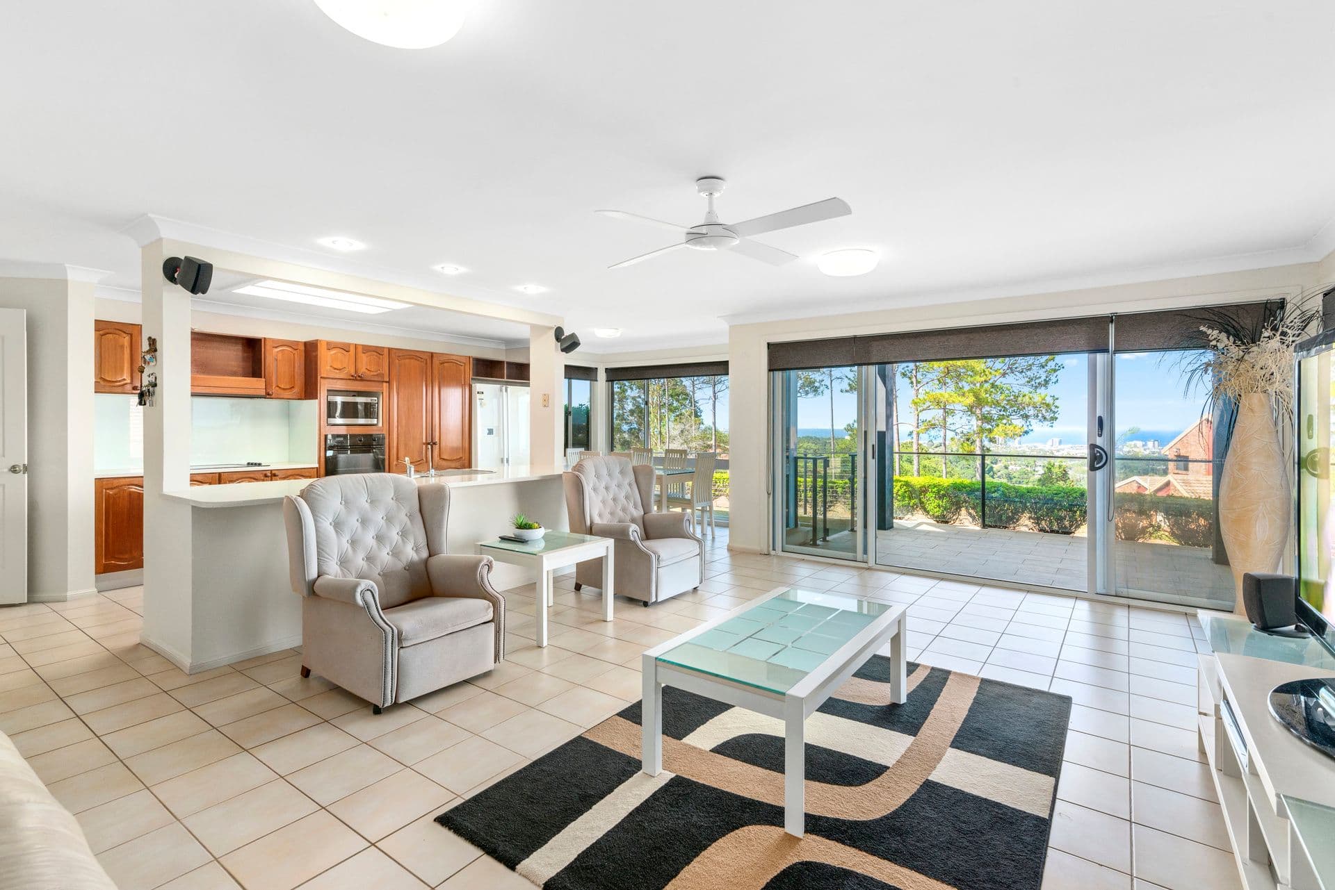 60 Doubleview Drive, Elanora QLD 4221, Elanora - Thumbnail 8