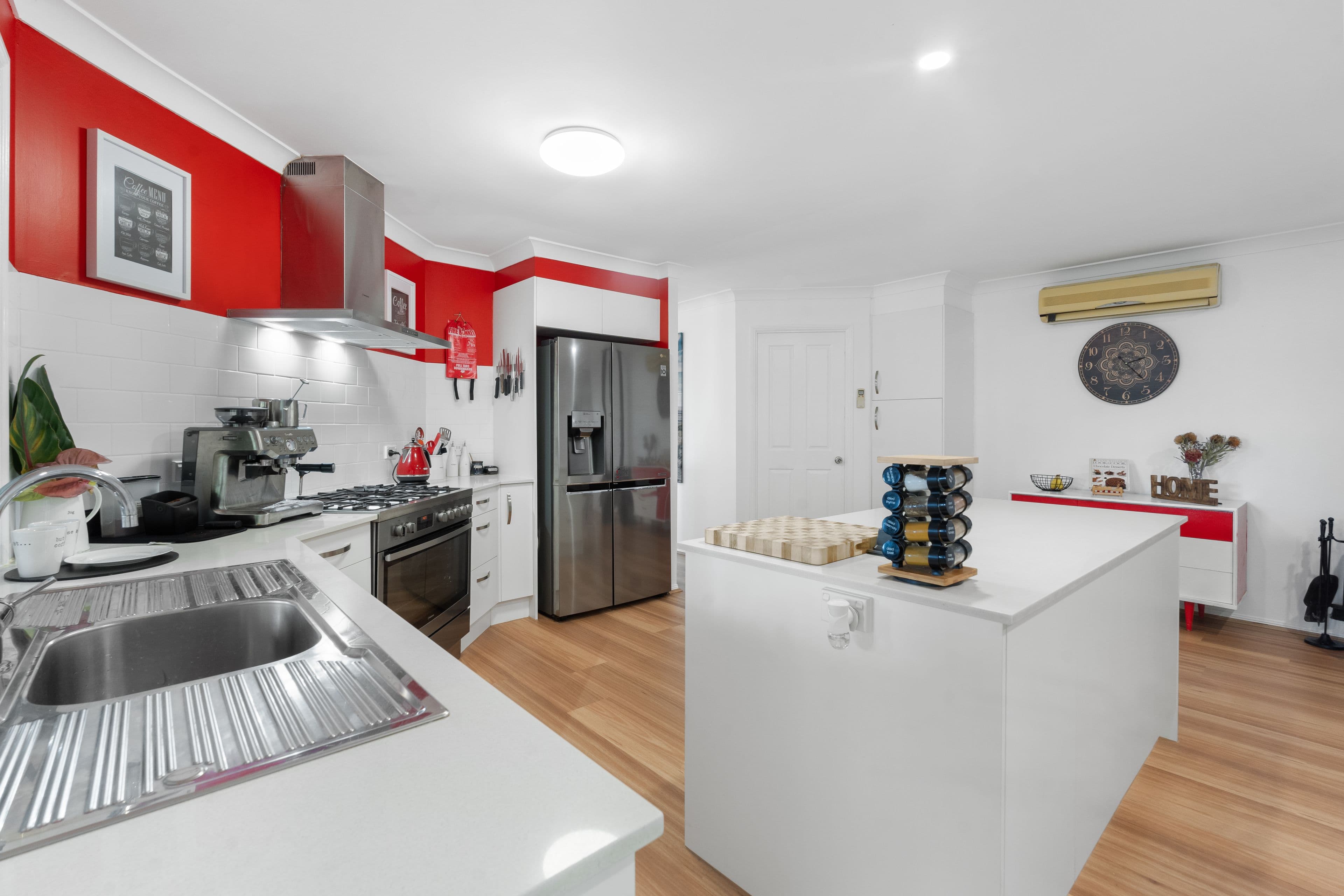 10 McNamara Court, Oxenford QLD 4210, Oxenford - Thumbnail 5