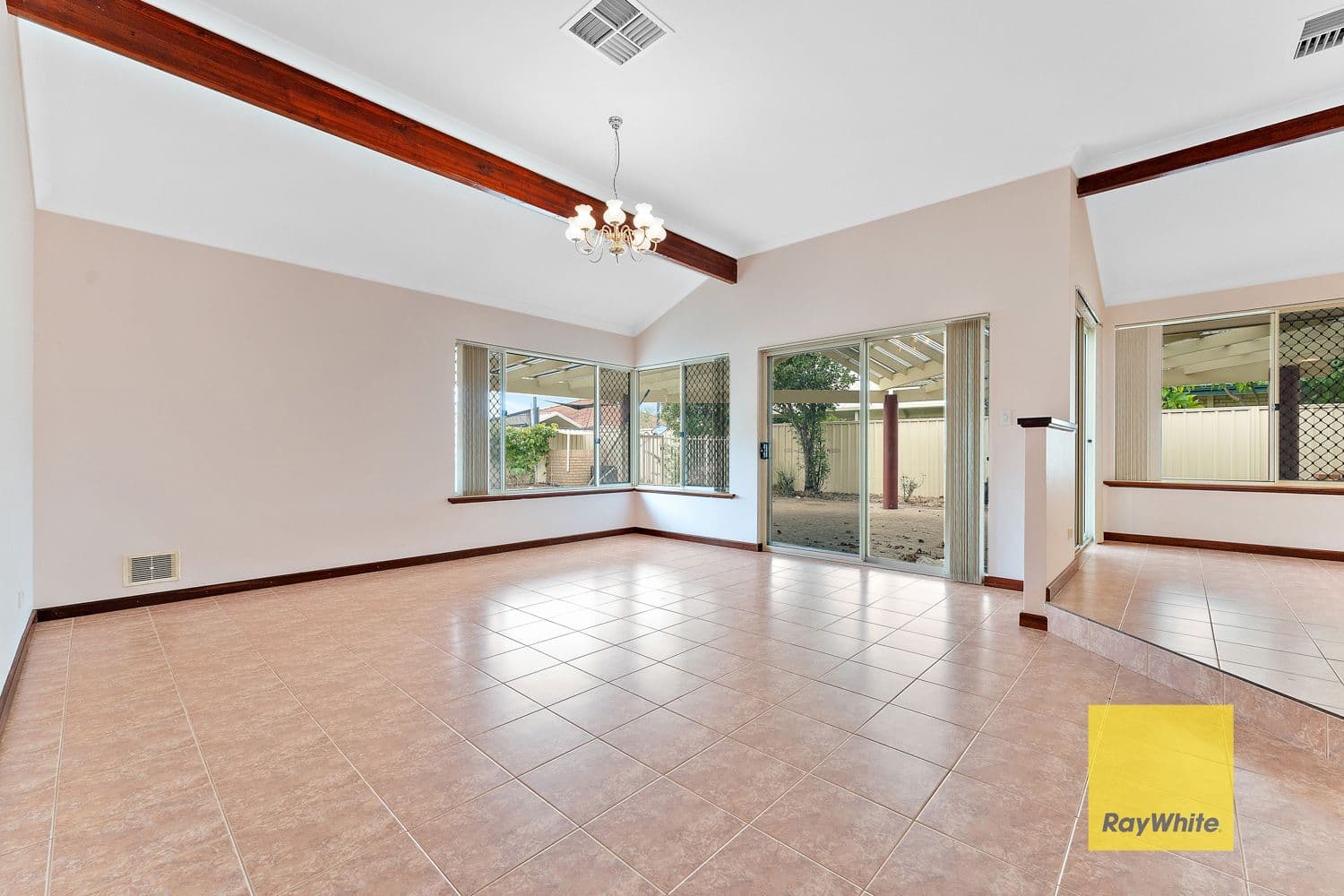 44 Eucalyptus Boulevard, Canning Vale WA 6155, Canning Vale - Thumbnail 4