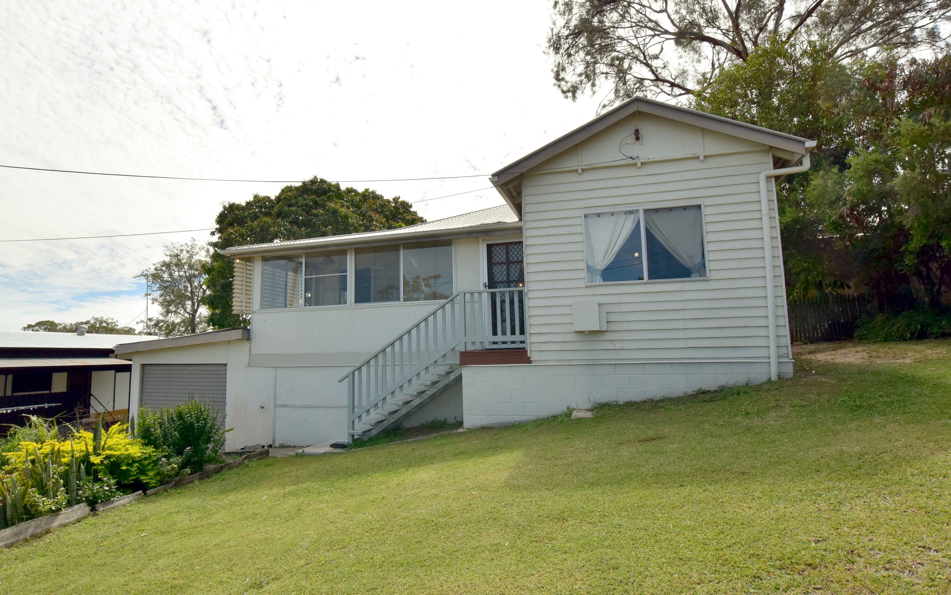 24 Williamson Street, West Gladstone QLD 4680, West Gladstone - Thumbnail 2