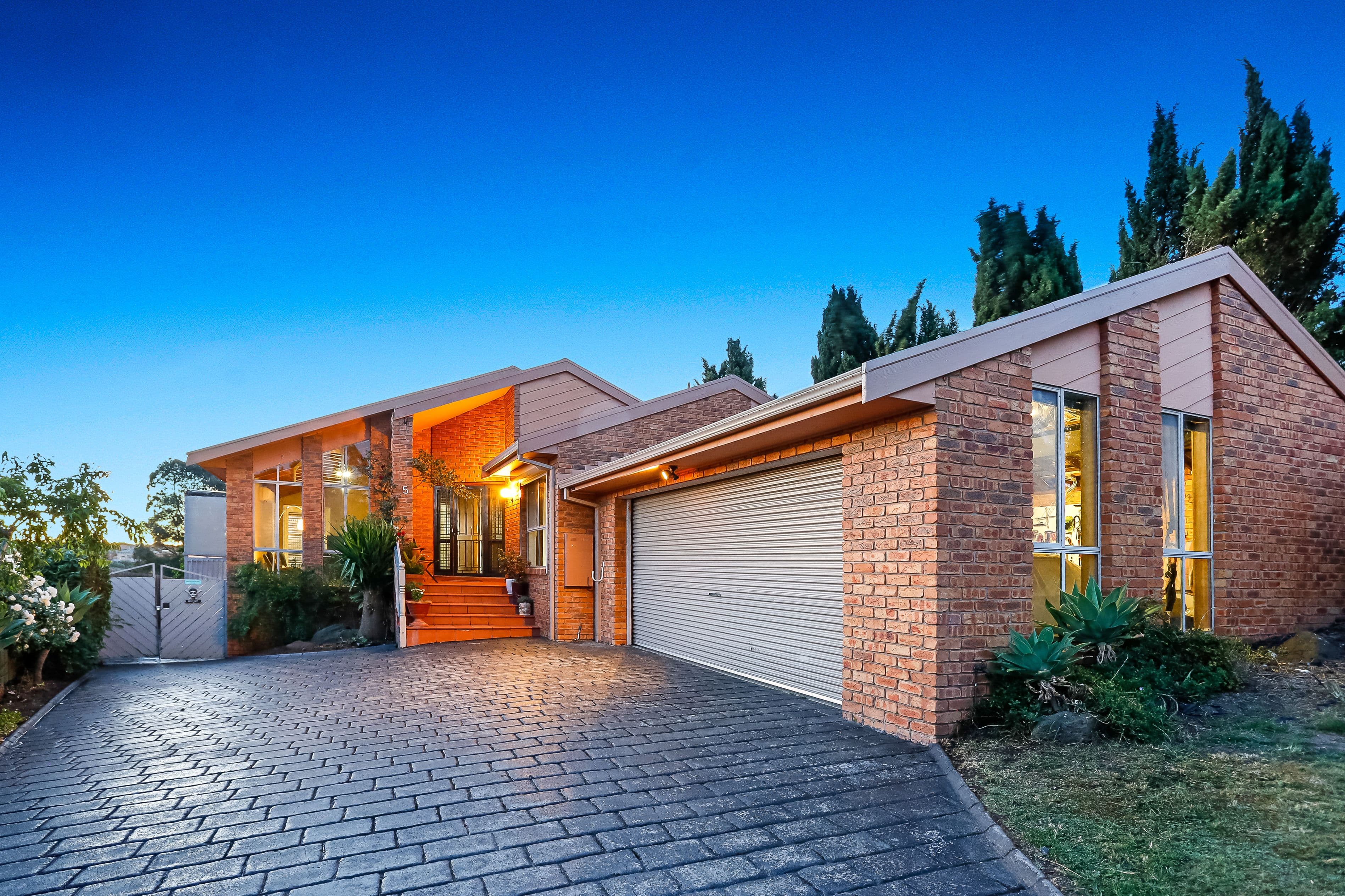 5 Burgan Place, Meadow Heights VIC 3048, Meadow Heights - Thumbnail 2