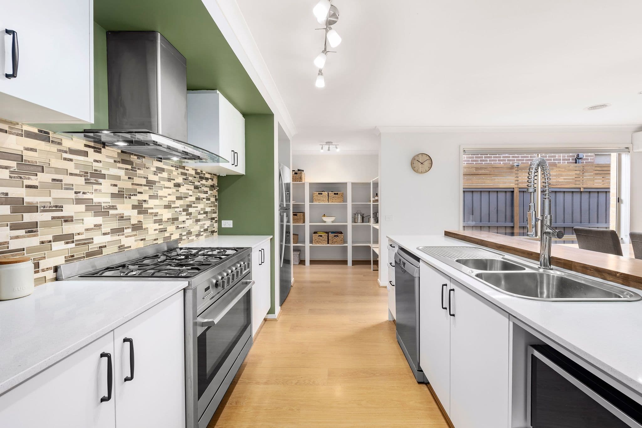 13 Woorawa Drive, Doreen VIC 3754, Doreen - Thumbnail 2