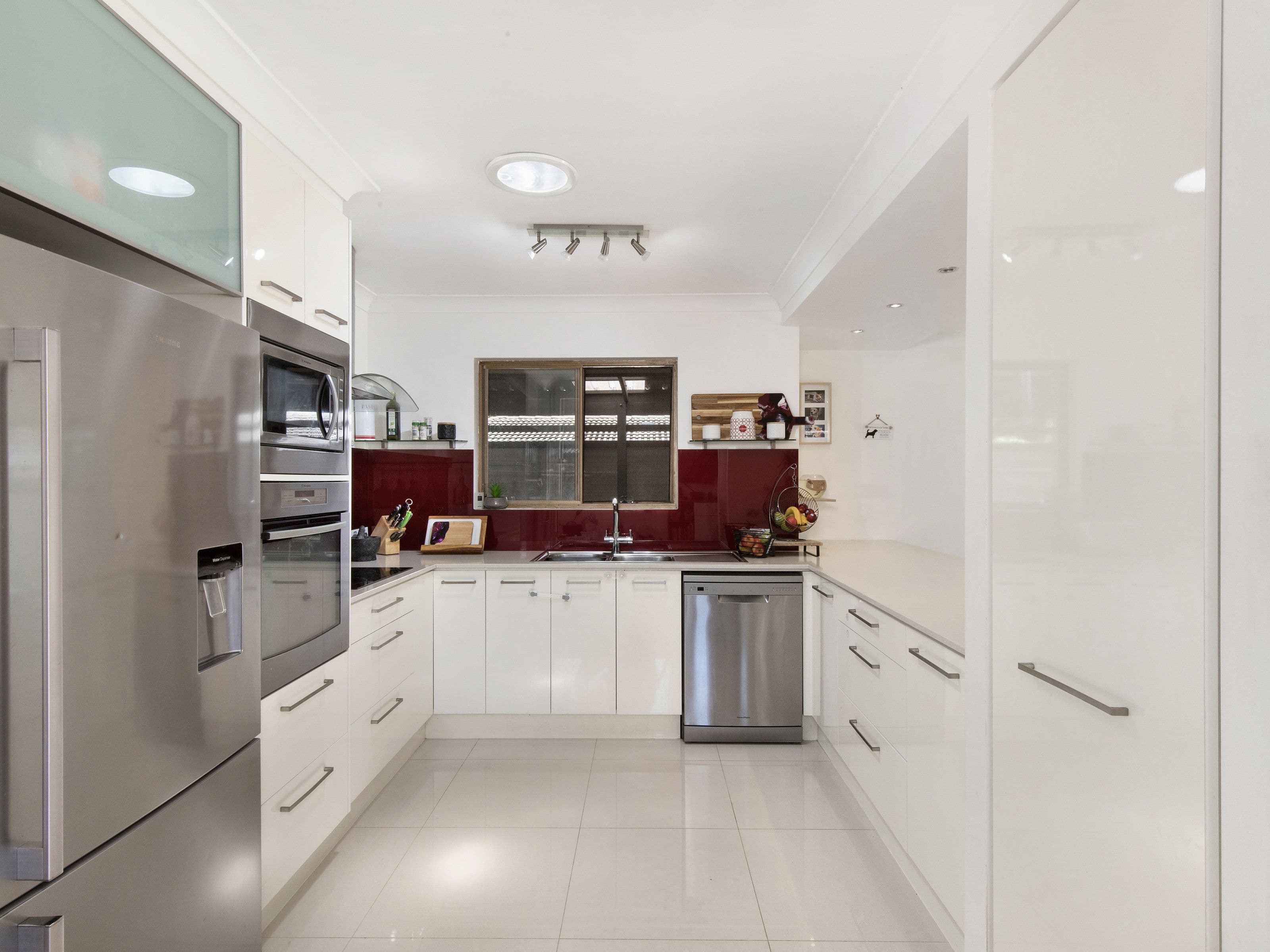 11 Nalkari Street, Coombabah QLD 4216, Coombabah - Thumbnail 5
