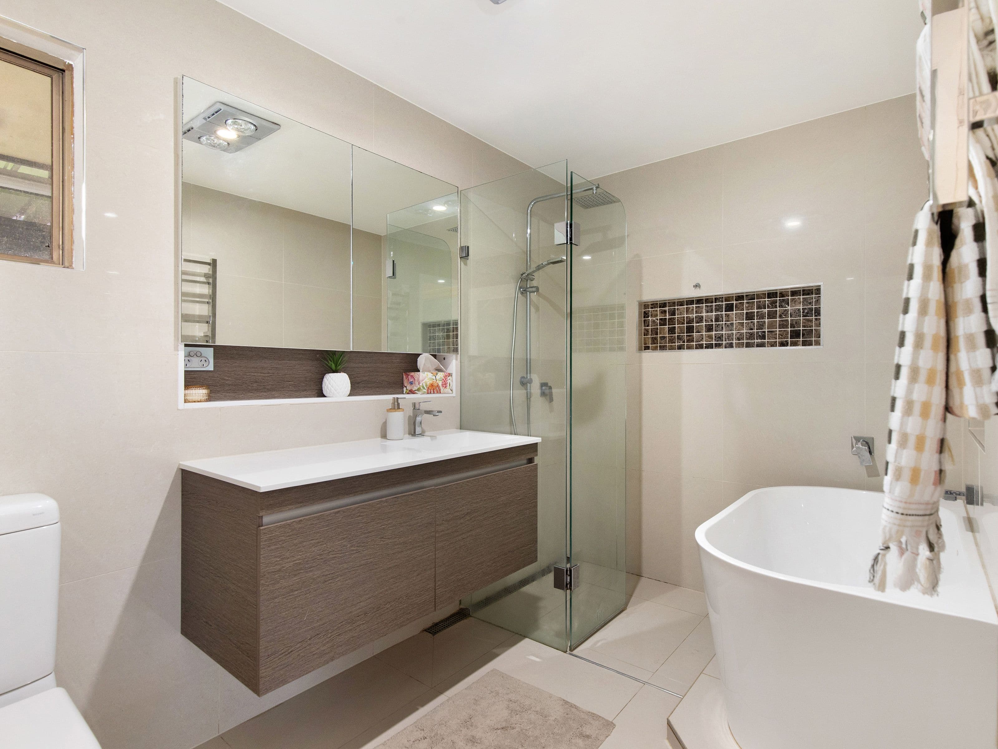 11 Nalkari Street, Coombabah QLD 4216, Coombabah - Thumbnail 8