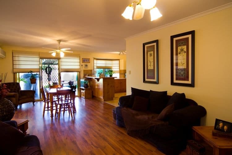 5 Mitchinson Grove, POORAKA SA 5095, Pooraka - Thumbnail 2