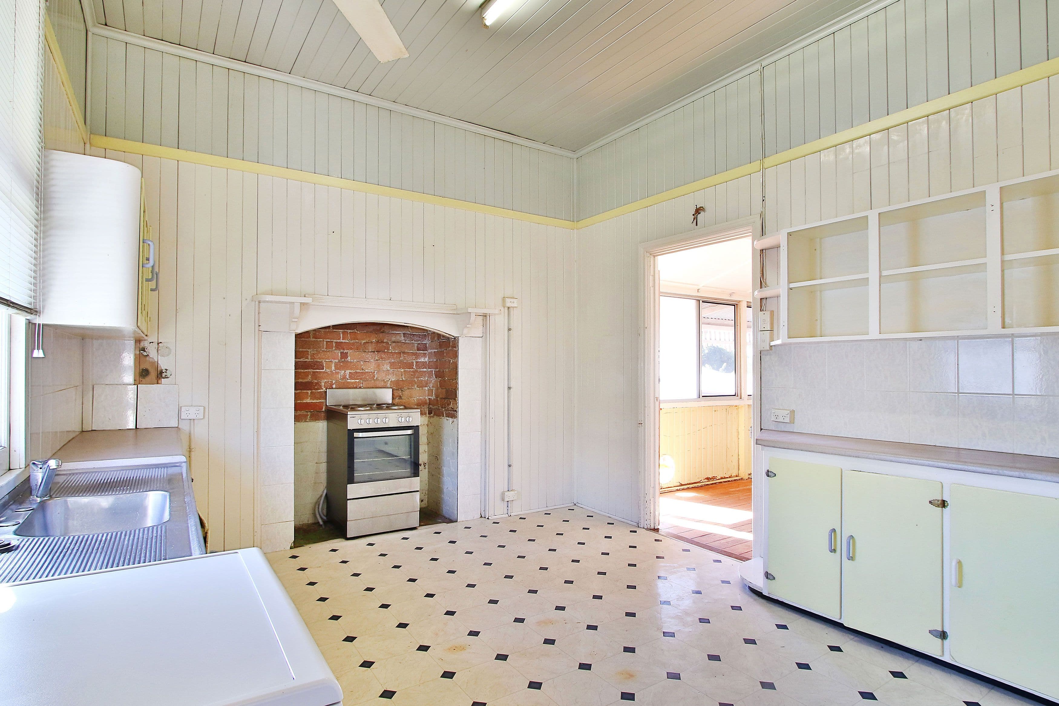 88 Glebe Road, Newtown QLD 4305, Newtown - Thumbnail 8