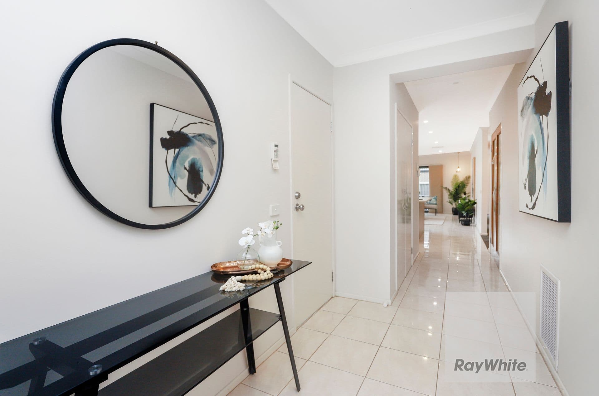 31 Greenham Avenue, Craigieburn VIC 3064, Craigieburn - Thumbnail 2