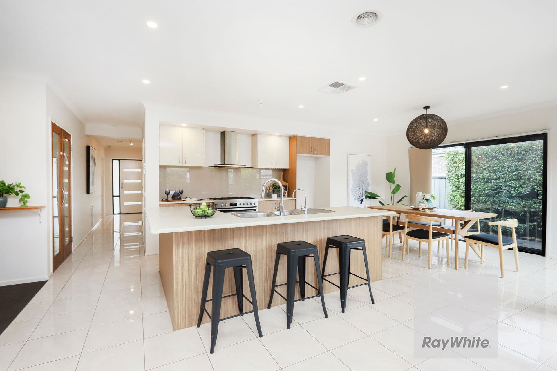 31 Greenham Avenue, Craigieburn VIC 3064, Craigieburn - Thumbnail 4