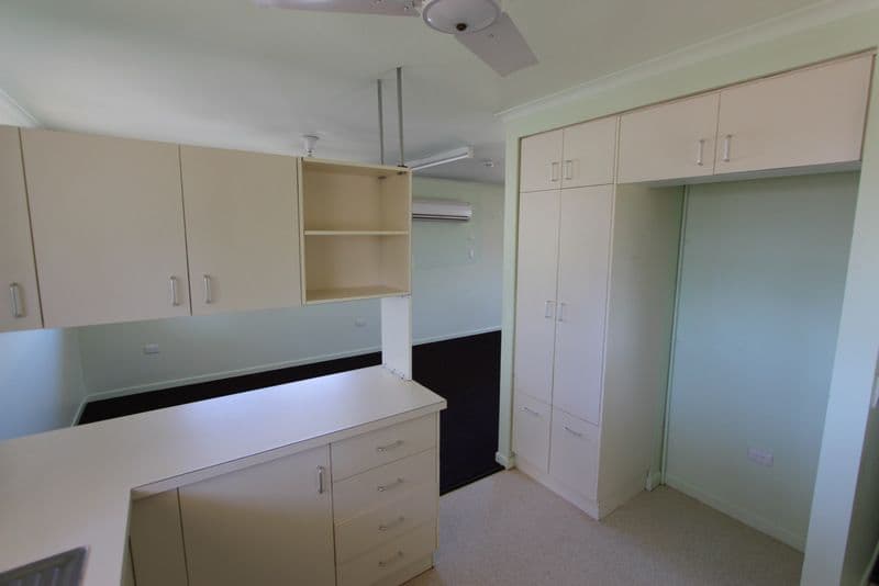 7 Cypress Street, Charleville QLD 4470, Charleville - Thumbnail 4
