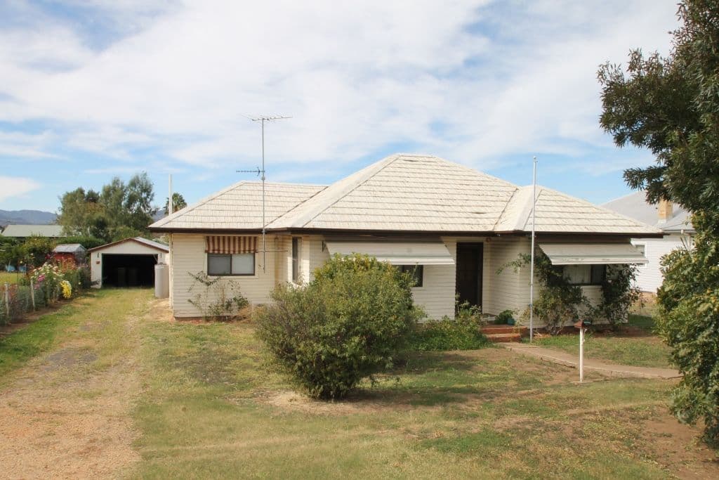 159 Hawker Street, Quirindi - Image 1