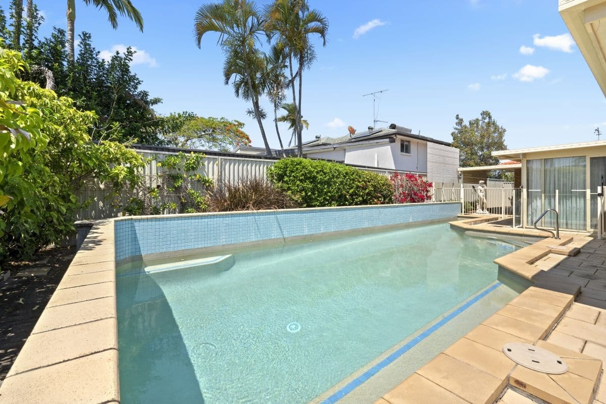 19 Fairsky Avenue, Mermaid Waters QLD 4218, Mermaid Waters - Thumbnail 6