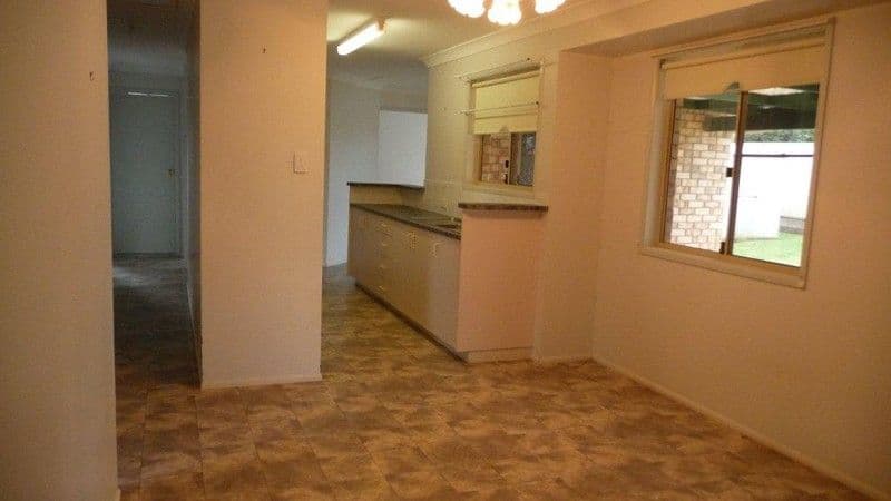 35 Gainsborough Drive, GLENVALE QLD 4350, Glenvale - Thumbnail 2