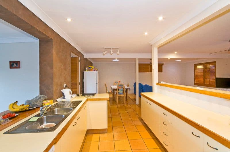 81 Twenty Fifth Avenue, PALM BEACH QLD 4221, Palm Beach - Thumbnail 3