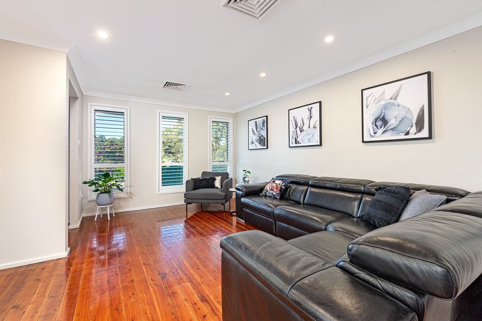 26 Mawarra Crescent, Kellyville NSW 2155, Kellyville - Thumbnail 2
