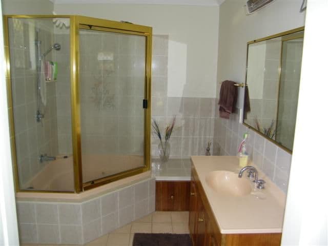 1 Palm Court, GLADSTONE QLD 4680, Gladstone - Thumbnail 3