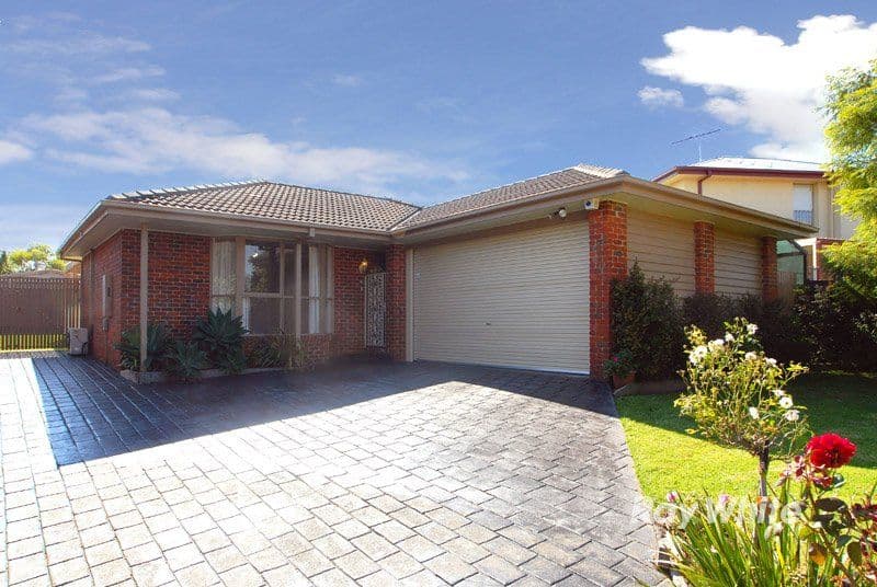 28 Frances Crescent, CRANBOURNE VIC 3977, Cranbourne North - Image 1