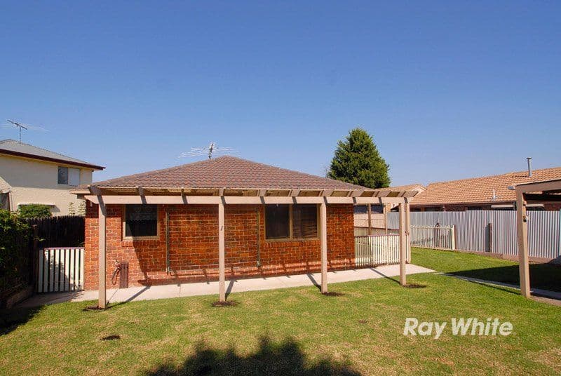 28 Frances Crescent, CRANBOURNE VIC 3977, Cranbourne North - Thumbnail 4