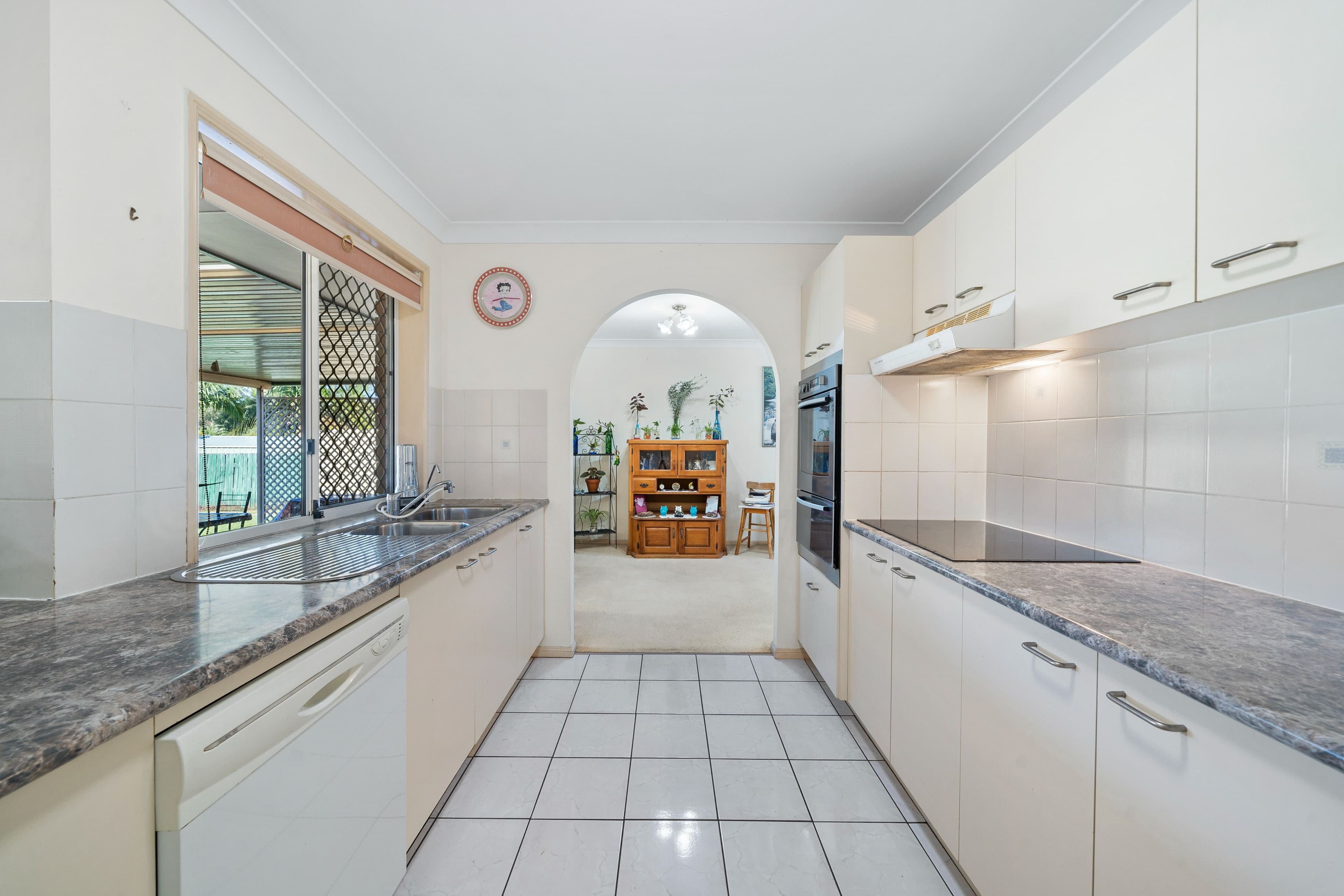 12 Rossmore Street, Heritage Park QLD 4118, Heritage Park - Thumbnail 4