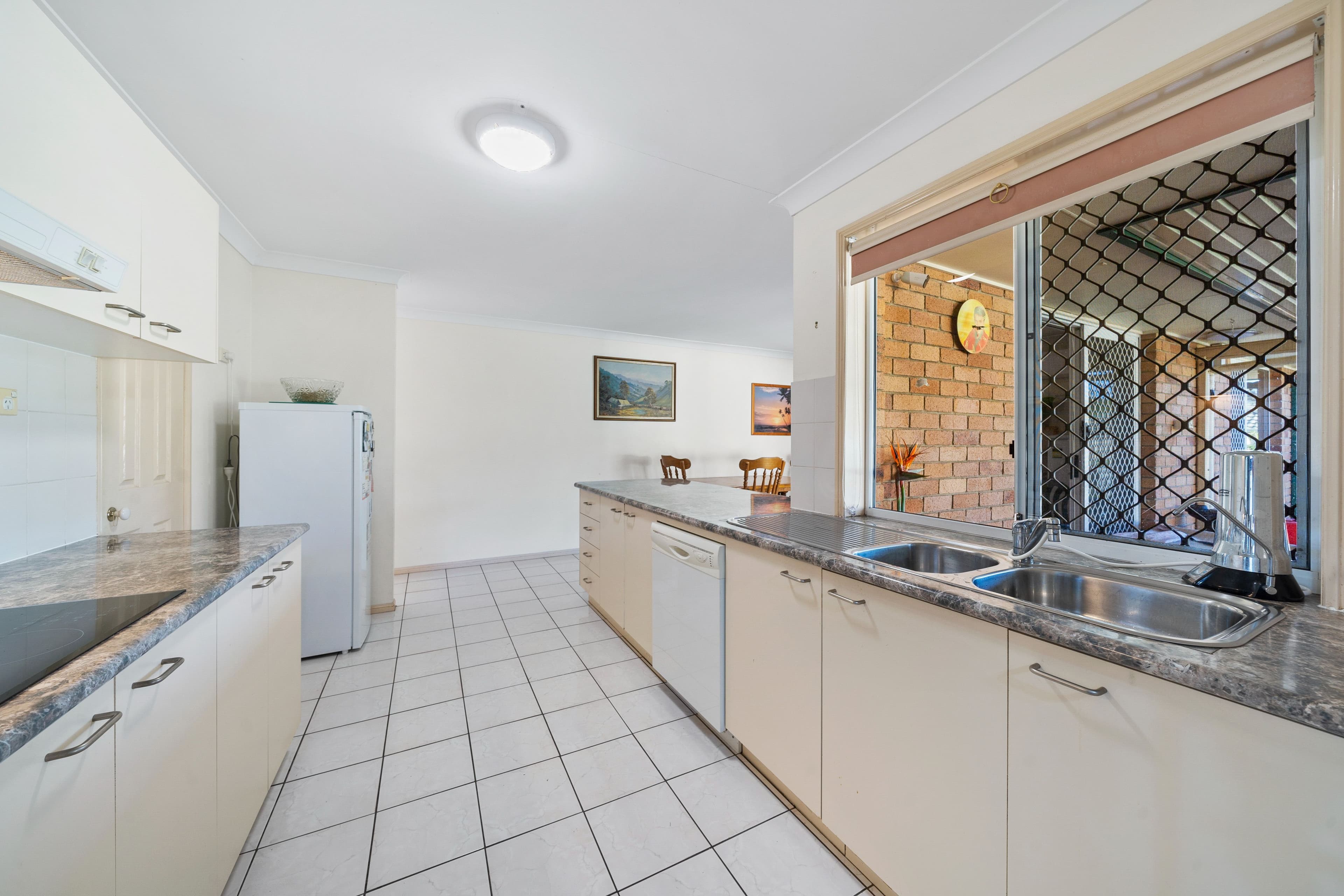 12 Rossmore Street, Heritage Park QLD 4118, Heritage Park - Thumbnail 5