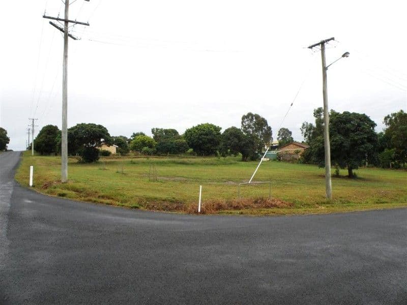 2 Seaview Drive, BOORAL QLD 4655, Booral - Thumbnail 5