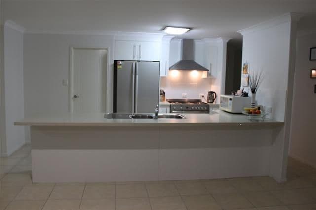 61 Sharyn Drive, GLADSTONE QLD 4680, Gladstone - Thumbnail 2