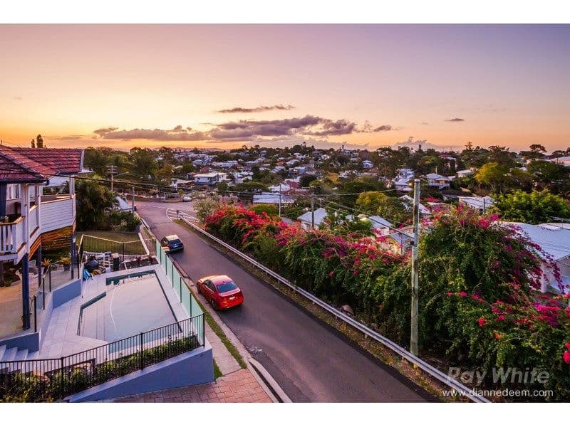 23 Oxley Drive, Holland Park QLD 4121, Holland Park - Thumbnail 3