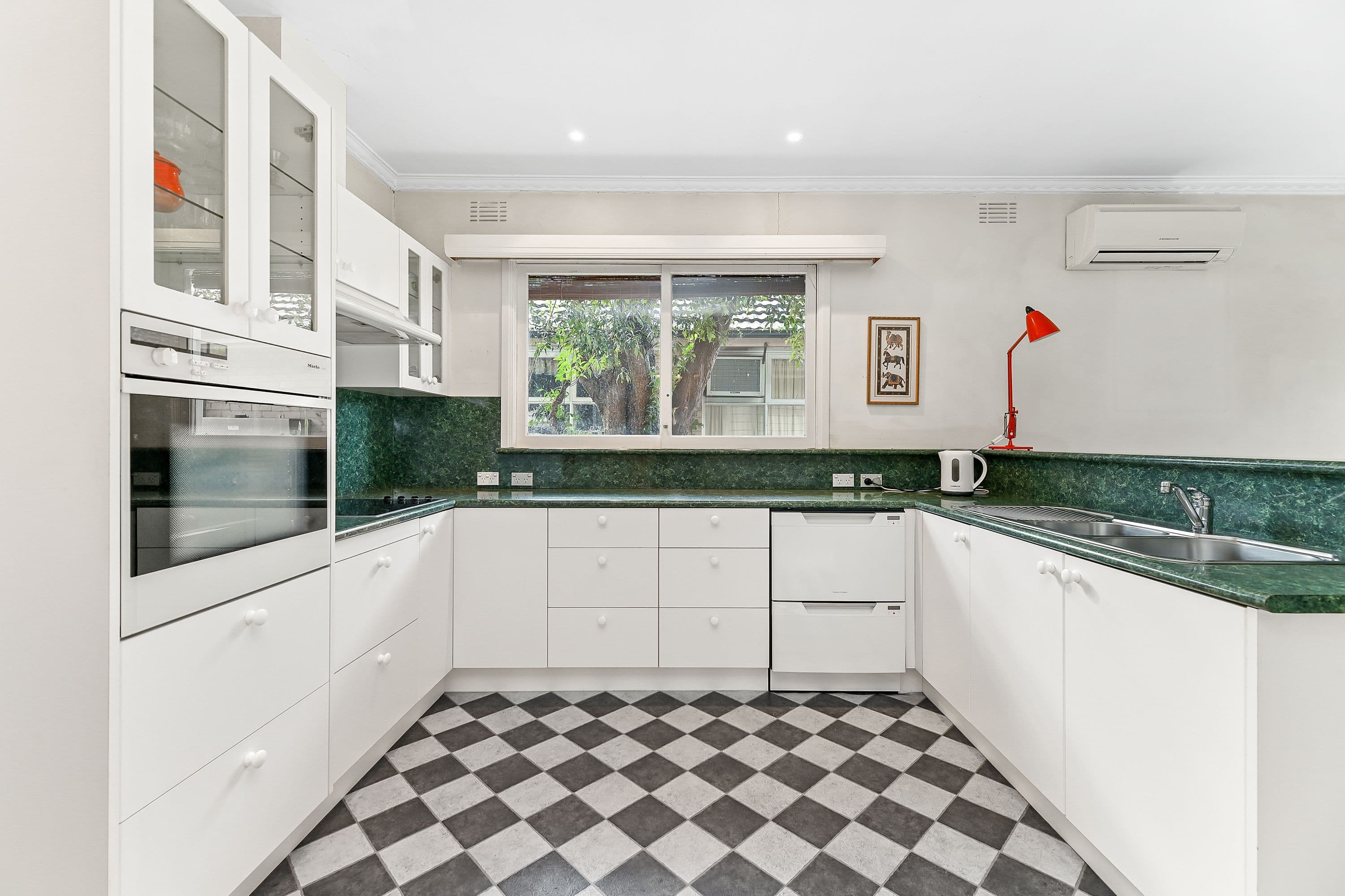 81 Hilton Street, Mount Waverley VIC 3149, Mount Waverley - Thumbnail 8