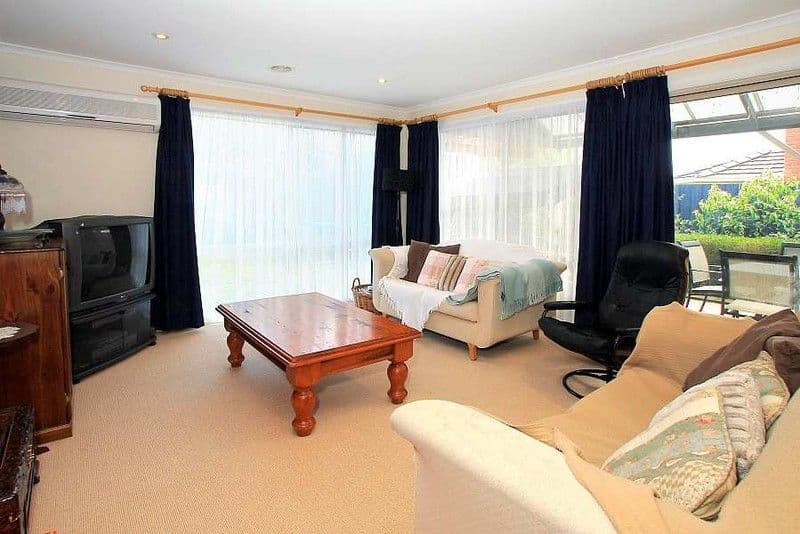 13  Bells Court, WANTIRNA SOUTH VIC 3152, Wantirna South - Thumbnail 4