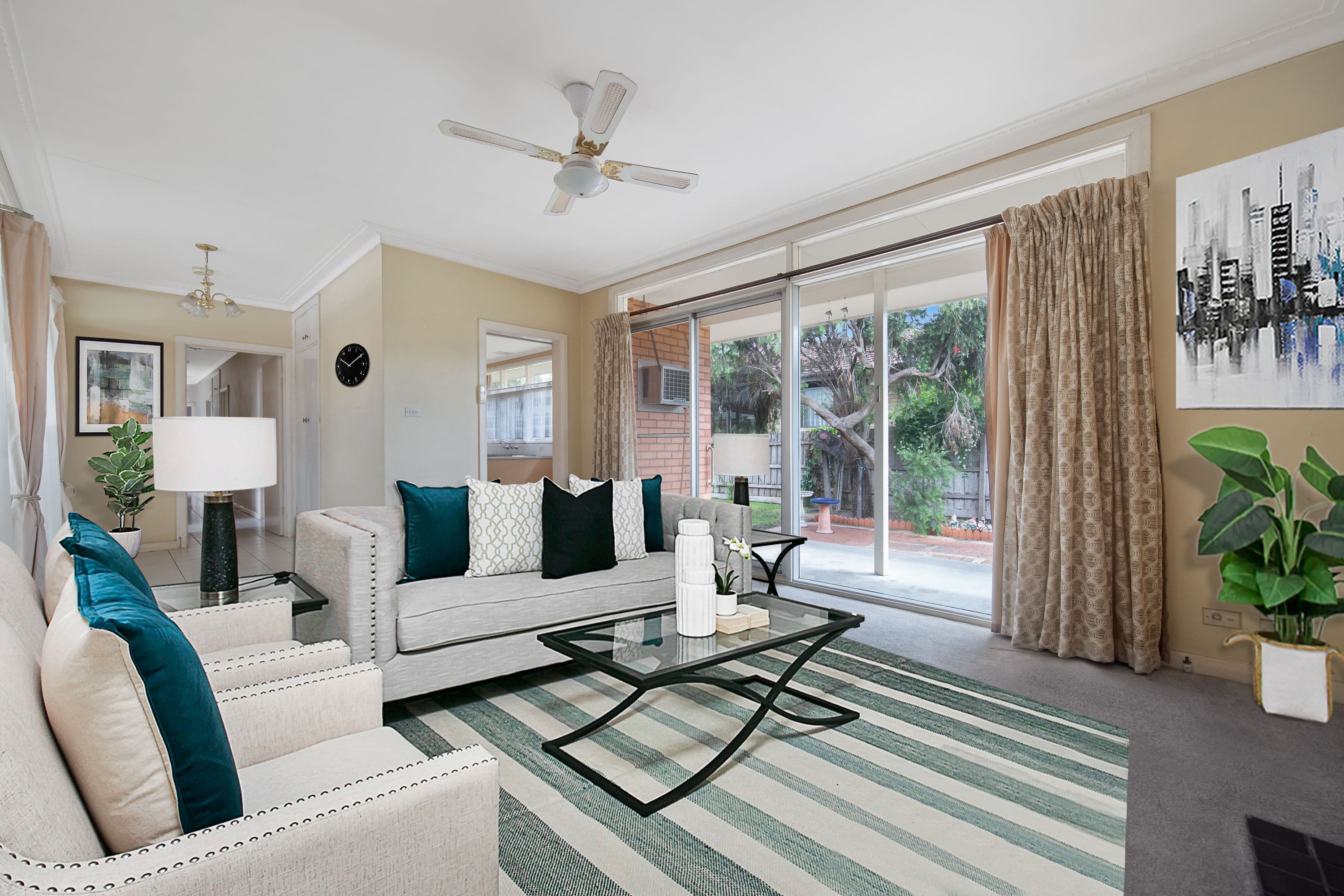 16 Robinlee Avenue, Burwood East VIC 3151, Burwood East - Thumbnail 2